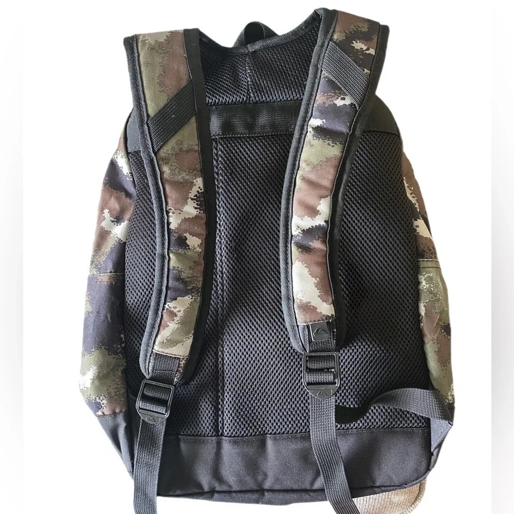 Quiksilver Camo Backpack Large Approx. 16 x 13 x 6